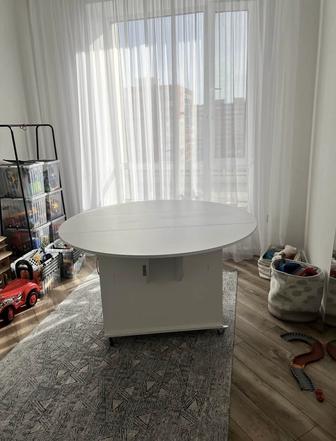 Стол складной. Диаметр 130 см