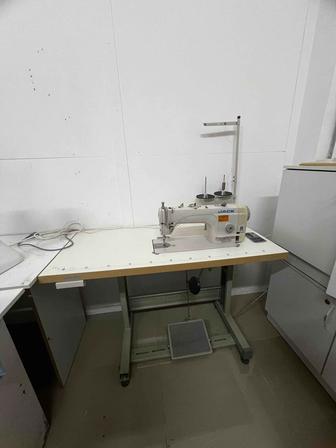 Швейная машина