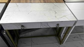 Стол для гостей