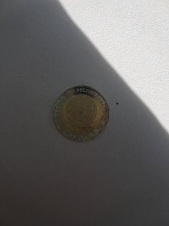 Продам монету 200 тенге 80 лет Победы.