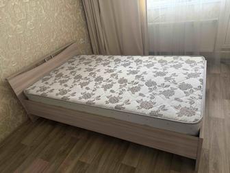 Продам кровать с матрасом (б/у), размеры 120х200