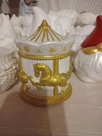 Продам разные виде сделаем есть шкатулки для украшений можно и Тойбастар .