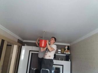 Услуги слив воды с натяжного потолка, установка люстр