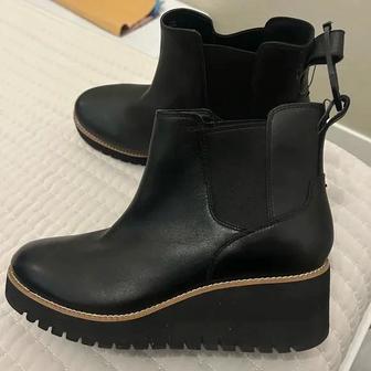 Ботинки женские