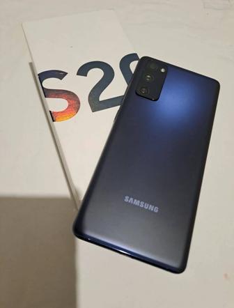 Продам смартфон samsung s20fe