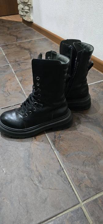 Ботинки зимние на девочку 33 размер