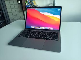 Macbook air 13 M1 16/256 Space Gray