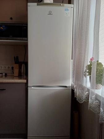 Продам холодильник б/у