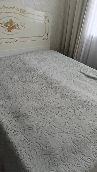 Двухспальная кровать