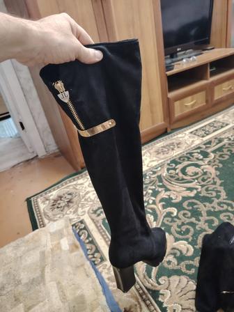 Продаю женские сапоги