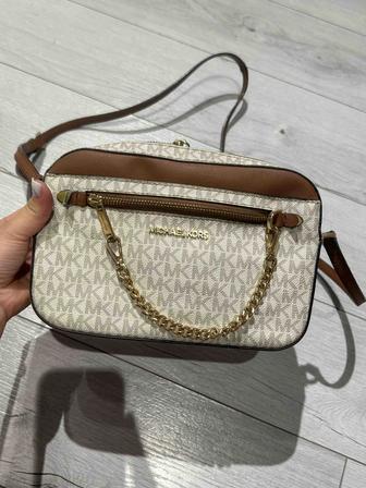 Сумка-кроссбоди Michael kors