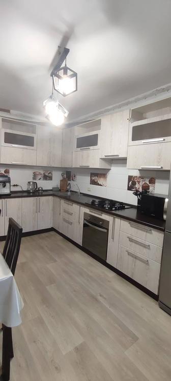 Продам кухонный гарнитур угловой