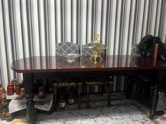 Стол и стулья