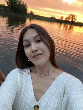 Официант / официантка