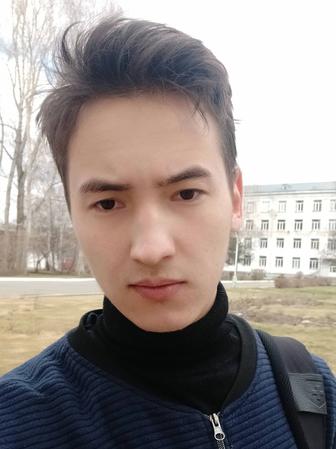 Официант / официантка