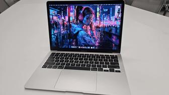 Macbook Air 13 (2020) / M1 / 256 гб / 8 Гб RAM
