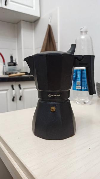 Гейзерная кофеварка