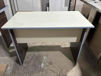 Письменный стол