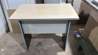 Письменный стол