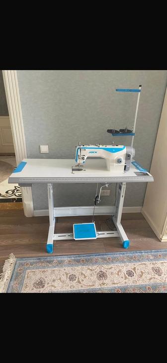 Швейная машина