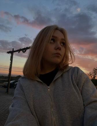 Начинающий мастер маникюра