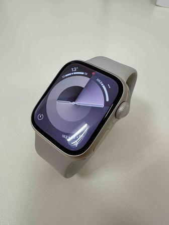 Продам Apple Watch  9 41 мм Starlight