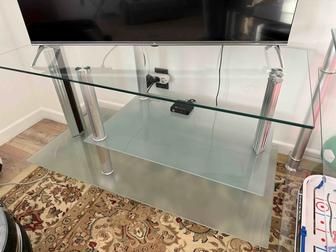 Тумба под телевизор 120х60. Стекло.