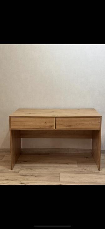 Письменный стол