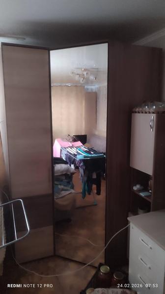 Шкаф угловой