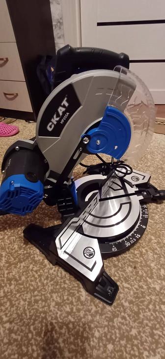 Продам пилу торцовку