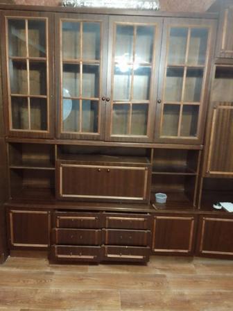 Отдам бесплатно гарнитур в зал