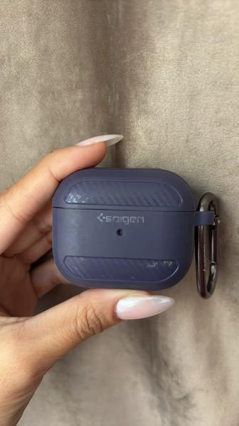 Продам кейс AirPods 3, в хорошем состоянии