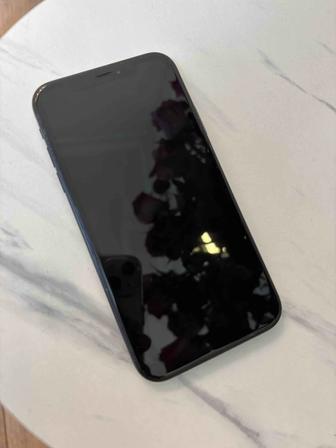 Продам iPhone XR 64GB
