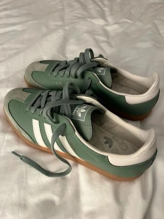 Кроссовки adidas