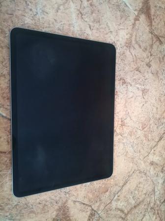 Продам ipad pro 4 поколение 256гб wi-fi торг уместен