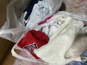 Отдам вещи для новорожденного . Костюмчики , ползунки , кофточки