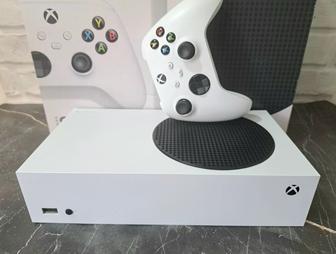 Продам игровую приставку XBOX SERIES S (идеал)