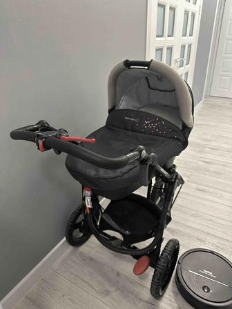 Bebe confort коляска три в одном