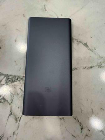 Продам пауэр банк Xiaomi 10000 mah в отличном состоянии!