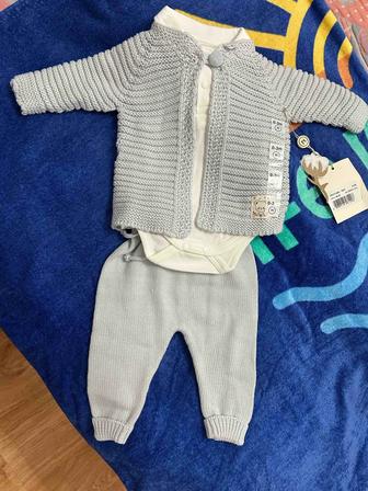 Продам костюм для новорожденных