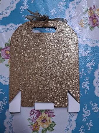 Продам сумочки для подарков