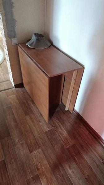 Продам стол-книжка
