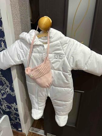 Продам весенний комбинезон на 0-3 мес