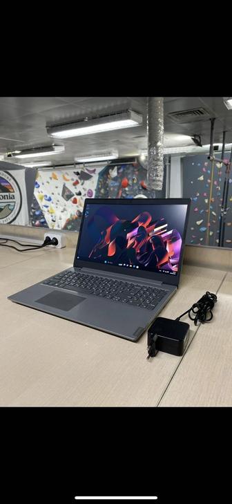 Продам ноутбук новой модели в отличном состоянии