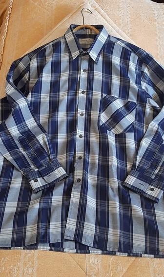 Мужская рубашка в клетку