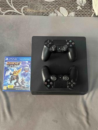 Продам PlayStation 4 Slim