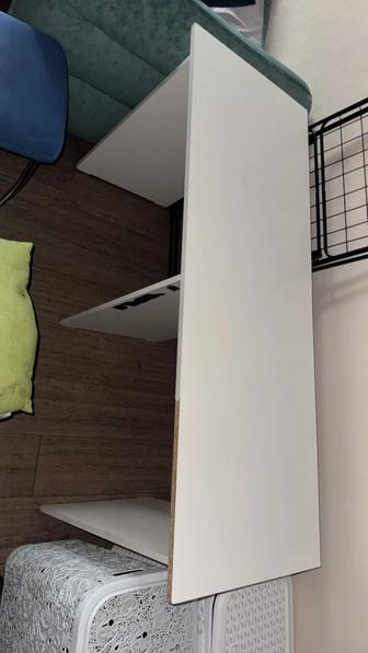 Продам стол для маникюра на 2 мастера состояние среднее