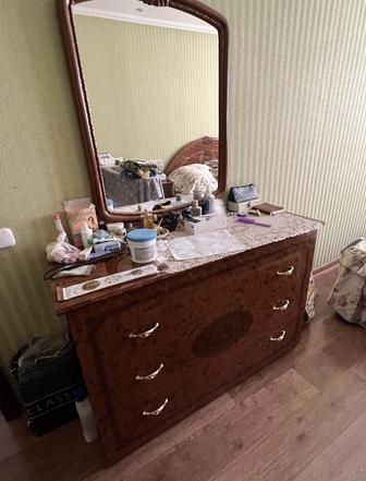Гарнитур спальный