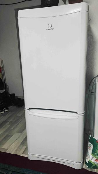 Продам холодильник INDESIT. Отличное состояние