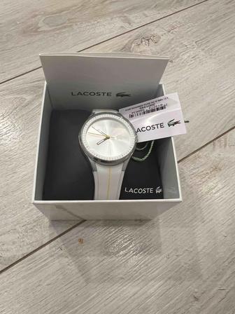 Продам часы Lacoste оригинал есть документы , штрих код .